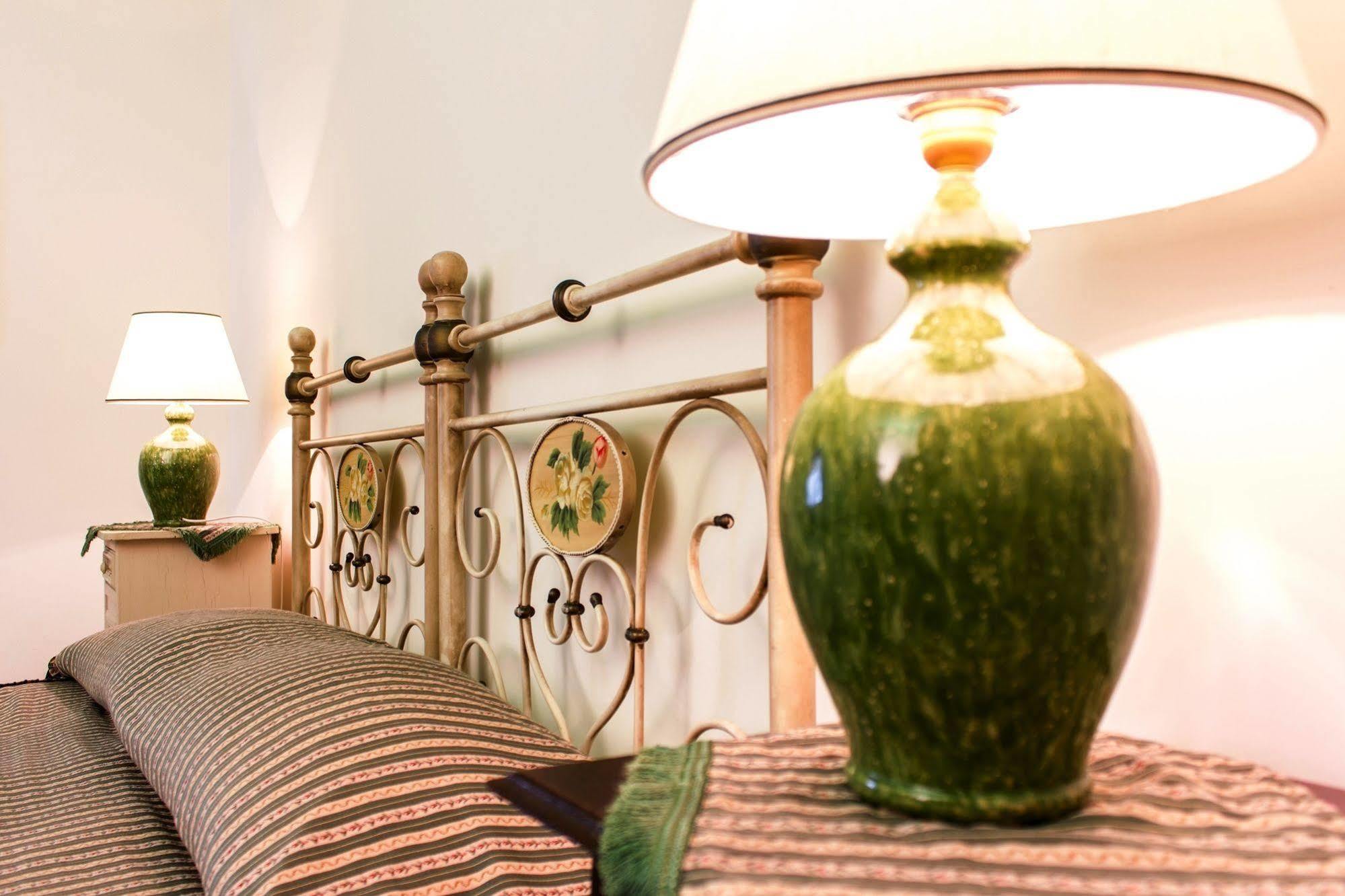 Bed and Breakfast Anticadimora Dei Pepe Salve Zewnętrze zdjęcie